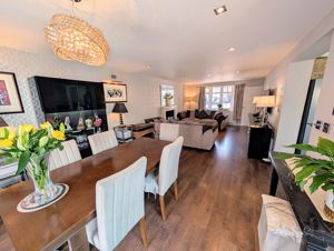 Photo 11- click for photo gallery